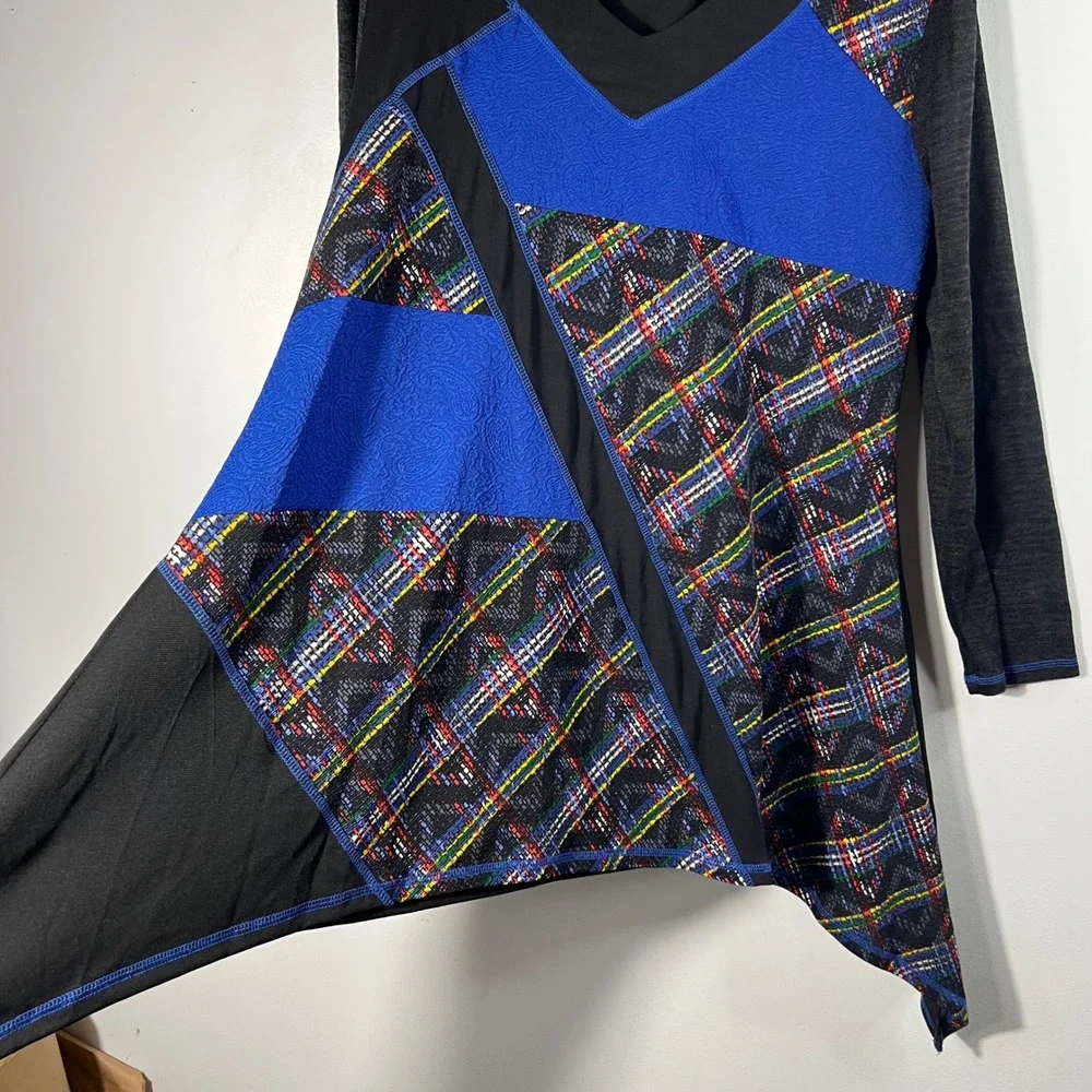 Womens Calessa V Neck Plaid Blue Colorblock Asymmetrical Tunic L Black Blue